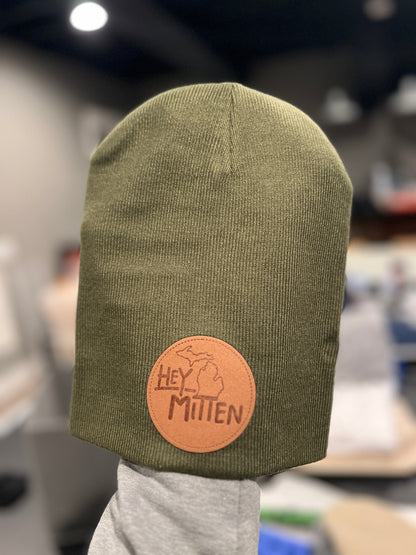 Hey Mitten Beanie Leather patch